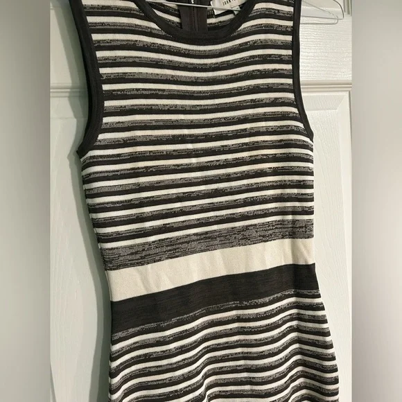 nora knit dress Nora Milano Knit Short Sleeved Fit-And-Flare Midi Dress; Black M